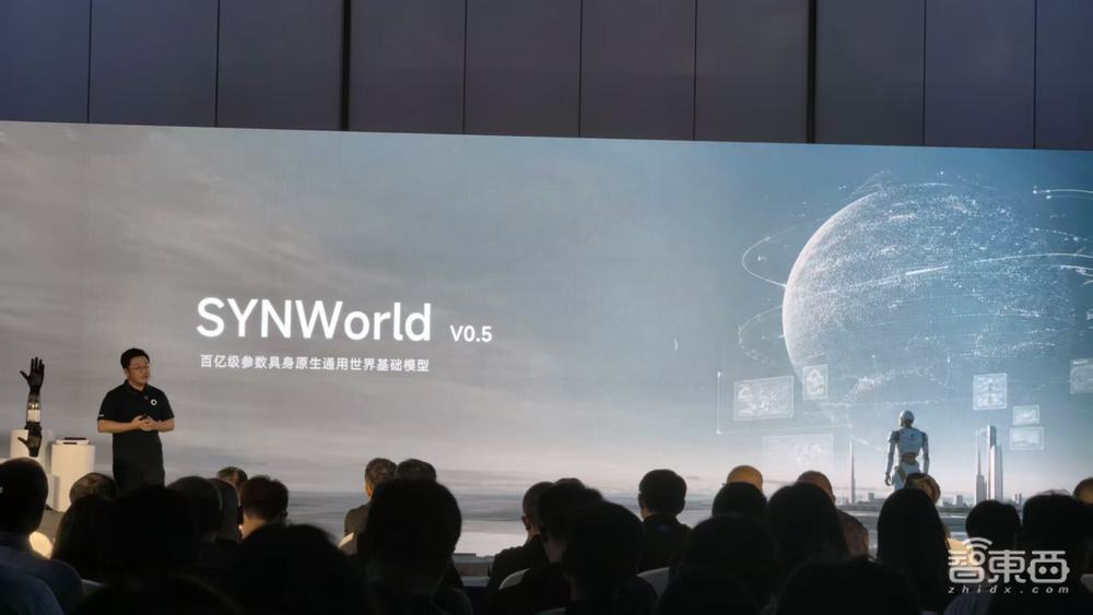 章鱼动力WRC推全栈产品:具身世界模型+仿生灵巧手+数采方案