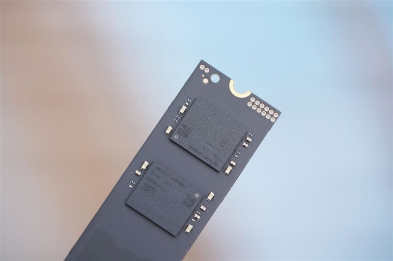 QLC早已今非昔比!七彩虹隐星P16 Pro笔记本评测:最强消费级QLC SSD配高性价比游戏本!