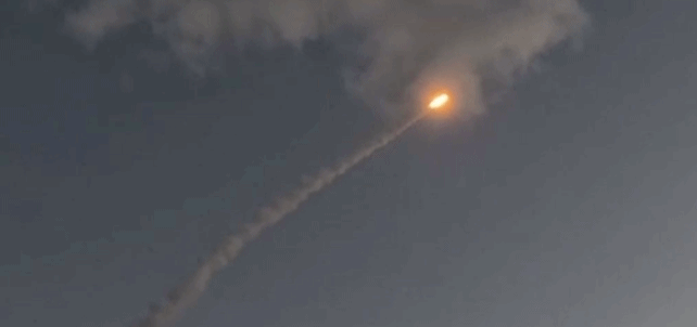 ▲伊朗军方发布的打击视频。（图源：伊朗媒体）