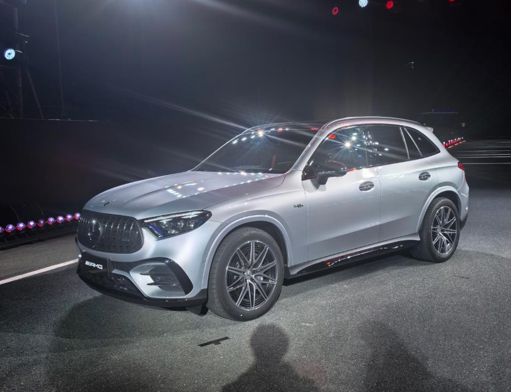 奔驰AMG GLC 53 4MATIC+上市！59.9万买不买？ A