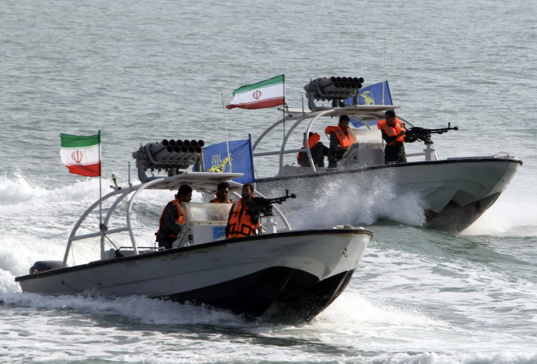 ◆伊朗伊斯兰革命卫队海军的快艇。(图源:资料图片)
