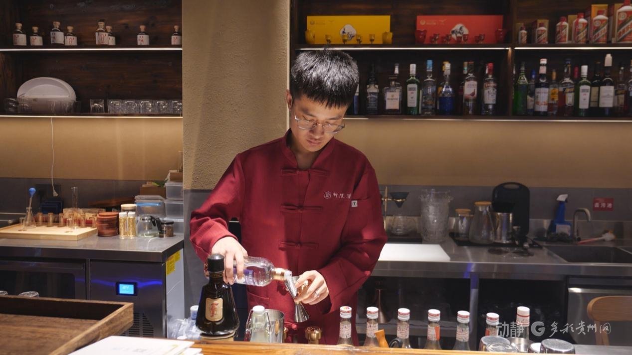 贵阳市多彩贵州城祈院酒屋店长 陈俊杰