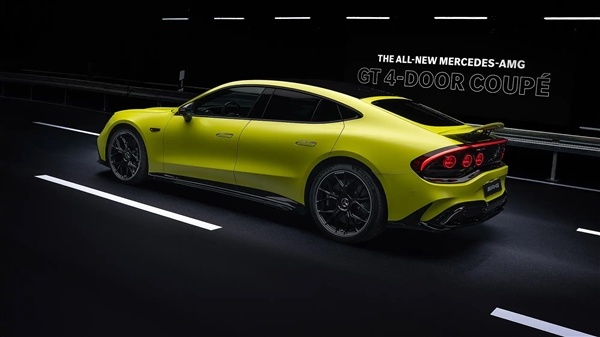 满配价167万直逼V12超跑!AMG GT四门跑车纯电版欧洲开订