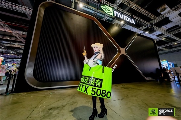 美丽动人！BW 2026英伟达摊位Coser欣赏