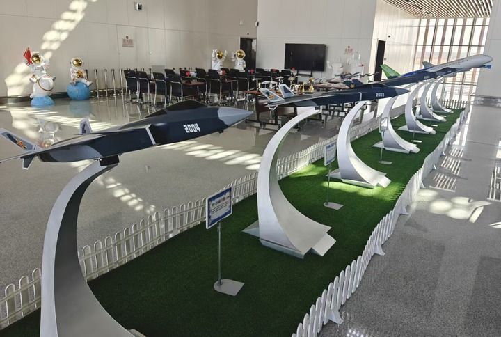 位于山西省运城市芮城县的通用机场内的科普研学大厅一角。新华每日电讯记者王皓 摄