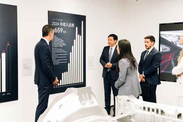 佩德罗&middot;桑切斯到访小米