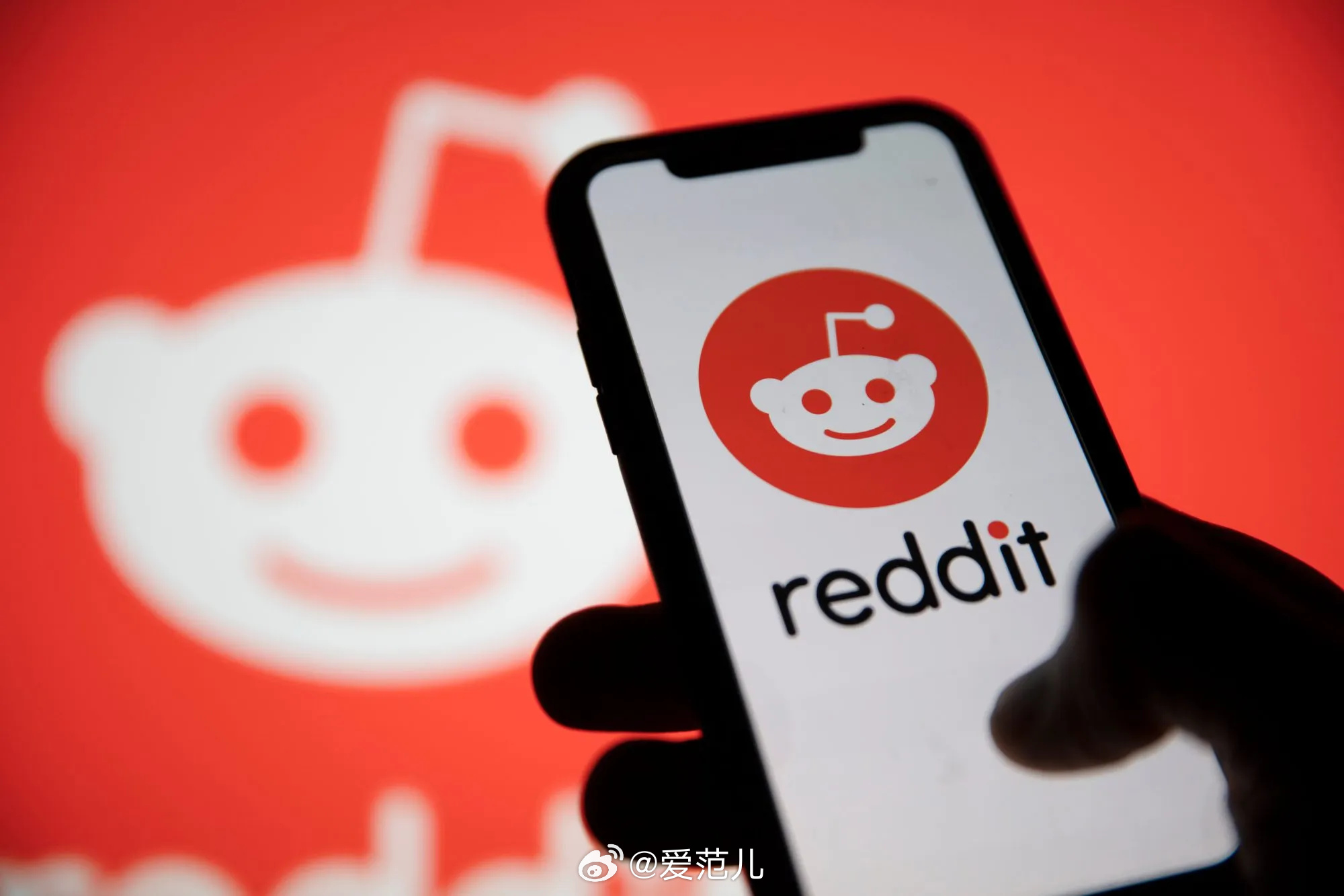 【Reddit 将测试登录后完整访问，应对 AI 抓取与搜索导流下滑