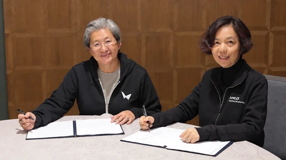 AMD CEO Lisa Su (left) and World Labs' Fei-Fei Li (right).