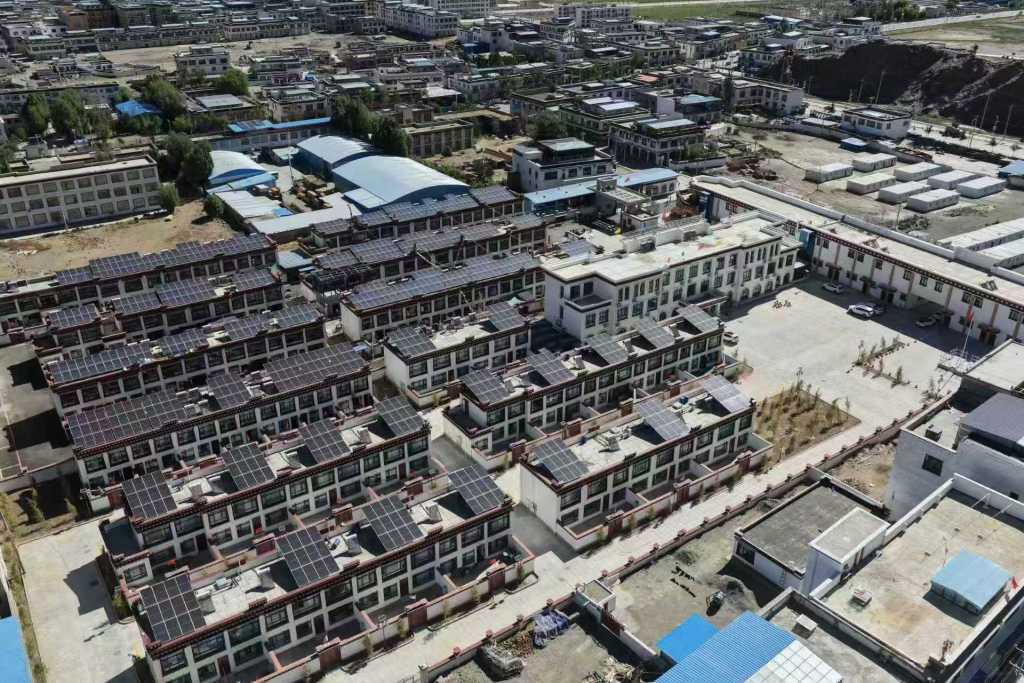 秋古村整村搬迁后受访者供图