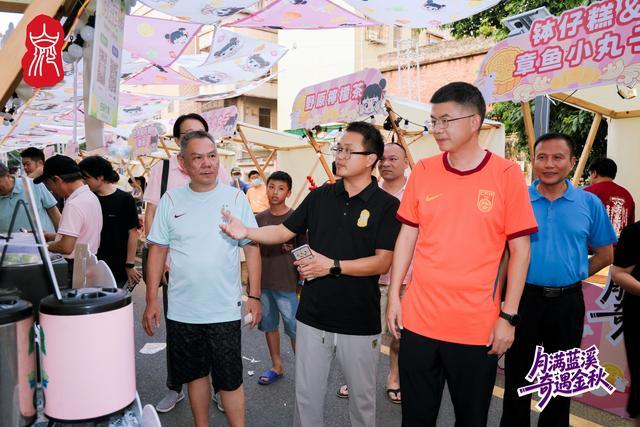 大沥镇委书记罗伟海到现场参观“哪吒街“,实地感受活动氛围,对本次活动给予高度评价。