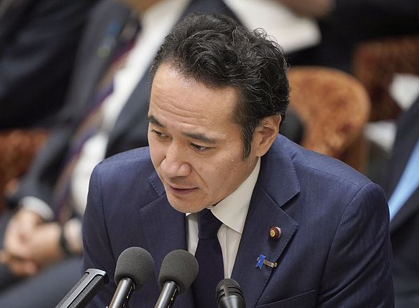 日本农林水产大臣涉丑闻引咎辞职 【日本新内阁上任不到一个月,农林水产