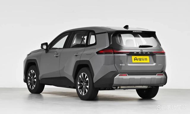 试驾一汽丰田RAV4荣放：2.0L电混双擎，经济耐用操控轻松-有驾