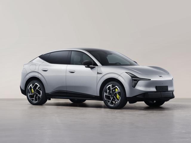 MONA系列首款SUV,小鹏L03银色版实车实拍曝光
