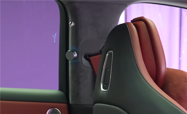 全新问界M6内饰解禁：整车10磁吸点位 副驾灵感橱窗创意太绝