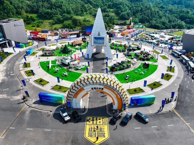 三条国家级自驾线路，为何同时“选中”雅安