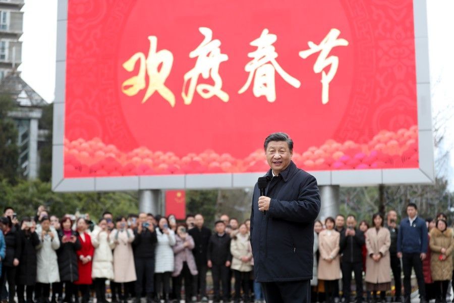 2021年2月4日下午,习近平总书记在贵州省贵阳市观山湖区金阳街道金元社区同社区群众亲切交流。新华社记者 丁海涛 摄
