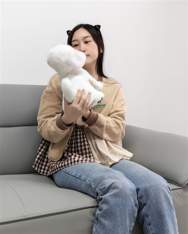 会撒娇能成长!科沃斯毛团陪伴机器人图赏