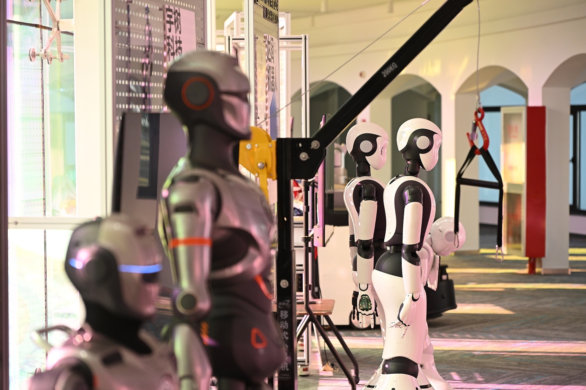 上海：人形机器人创新孵化器