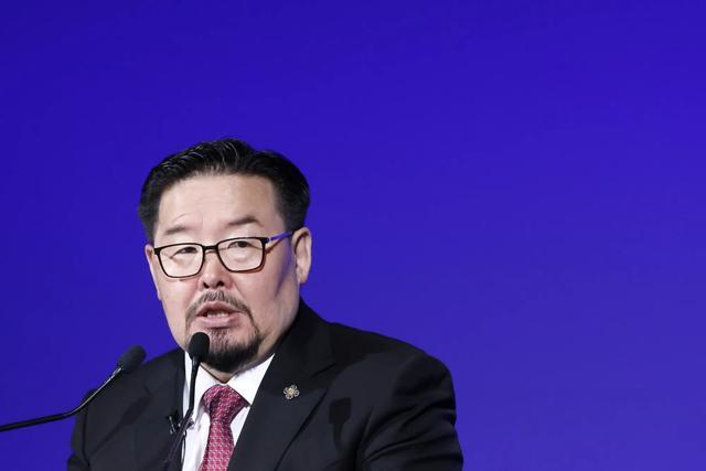 上任才九个月的赞登沙特尔说走就走