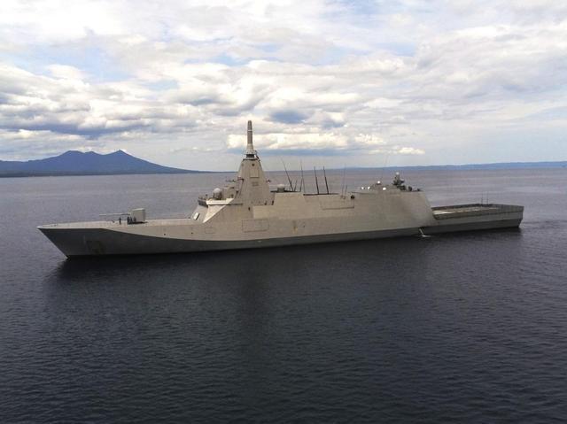 日本“最上”级护卫舰