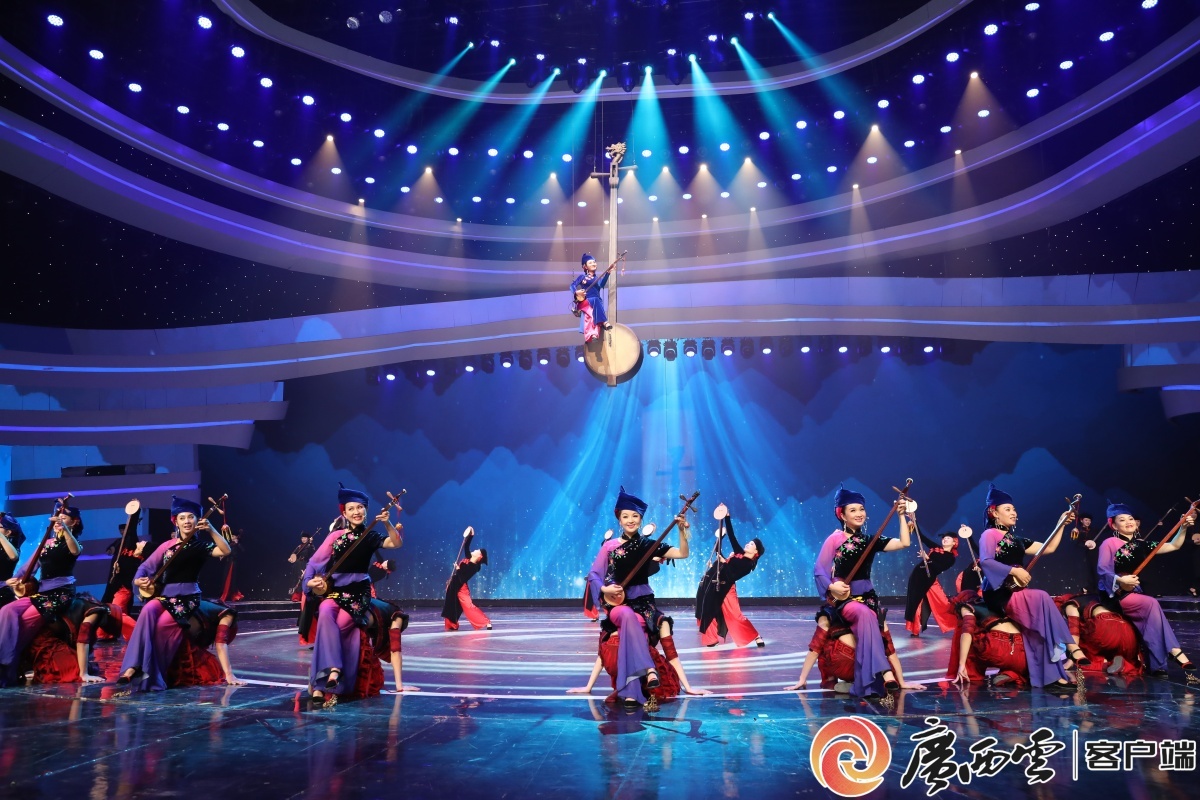 龙州壮族天琴表演。龙州县融媒体中心供图