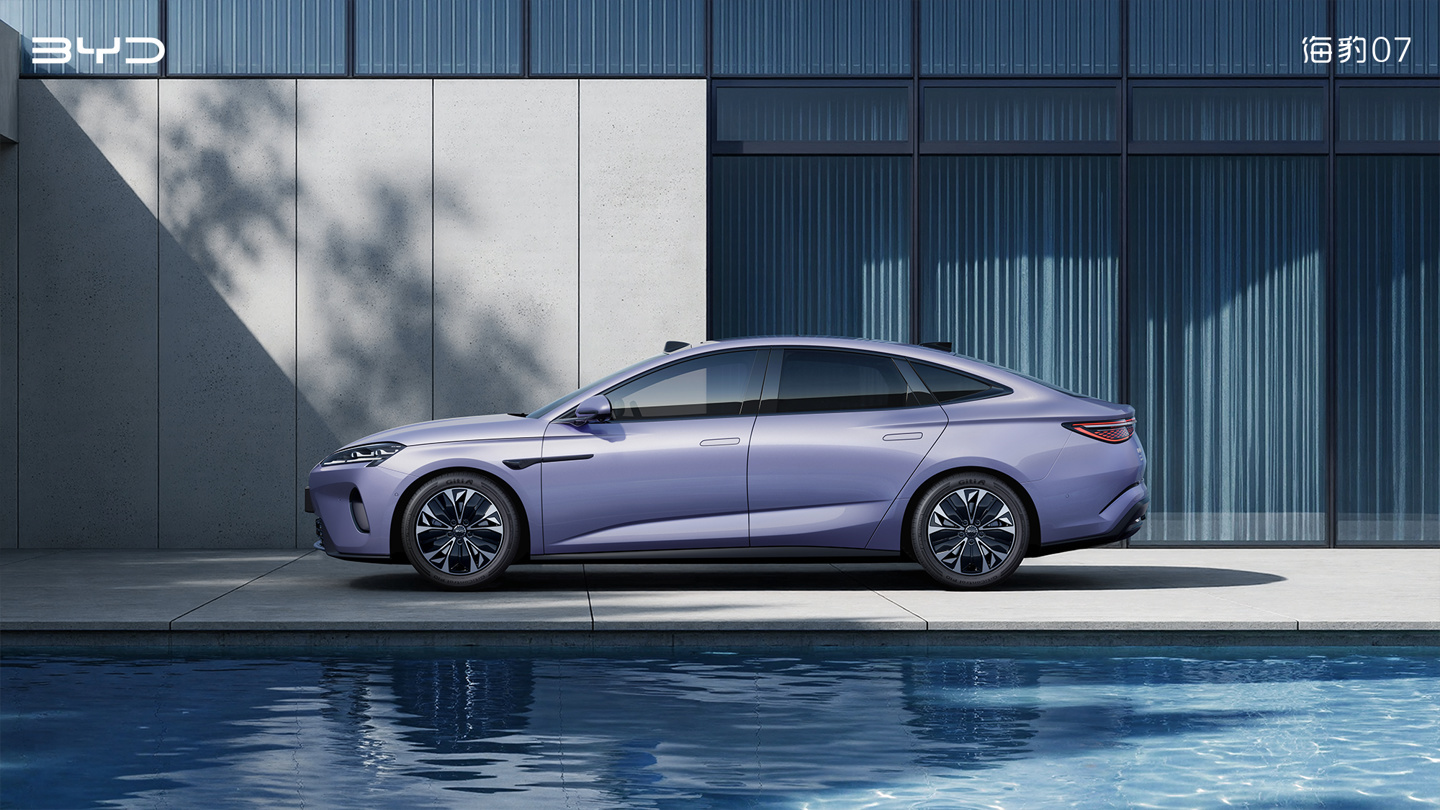 比亚迪海豹07 EV内饰官图公布:搭载“海晖新奢座舱”