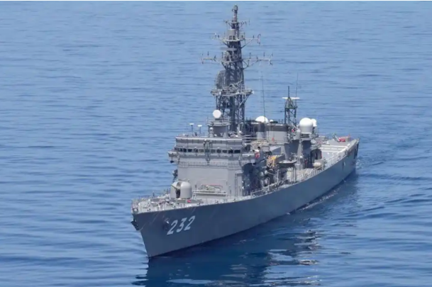 随着日本大量建造新型舰艇,日本开始向东南亚国家推销二手护卫舰和巡逻船。目前,日本与菲律宾正推进向菲提𱰔艘“阿武隈”级护卫舰的计划。