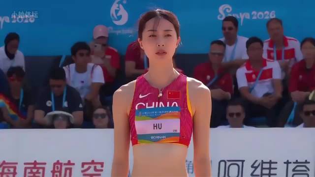 明明可以靠颜值吃饭，她却偏偏靠实力--胡麟鹏！