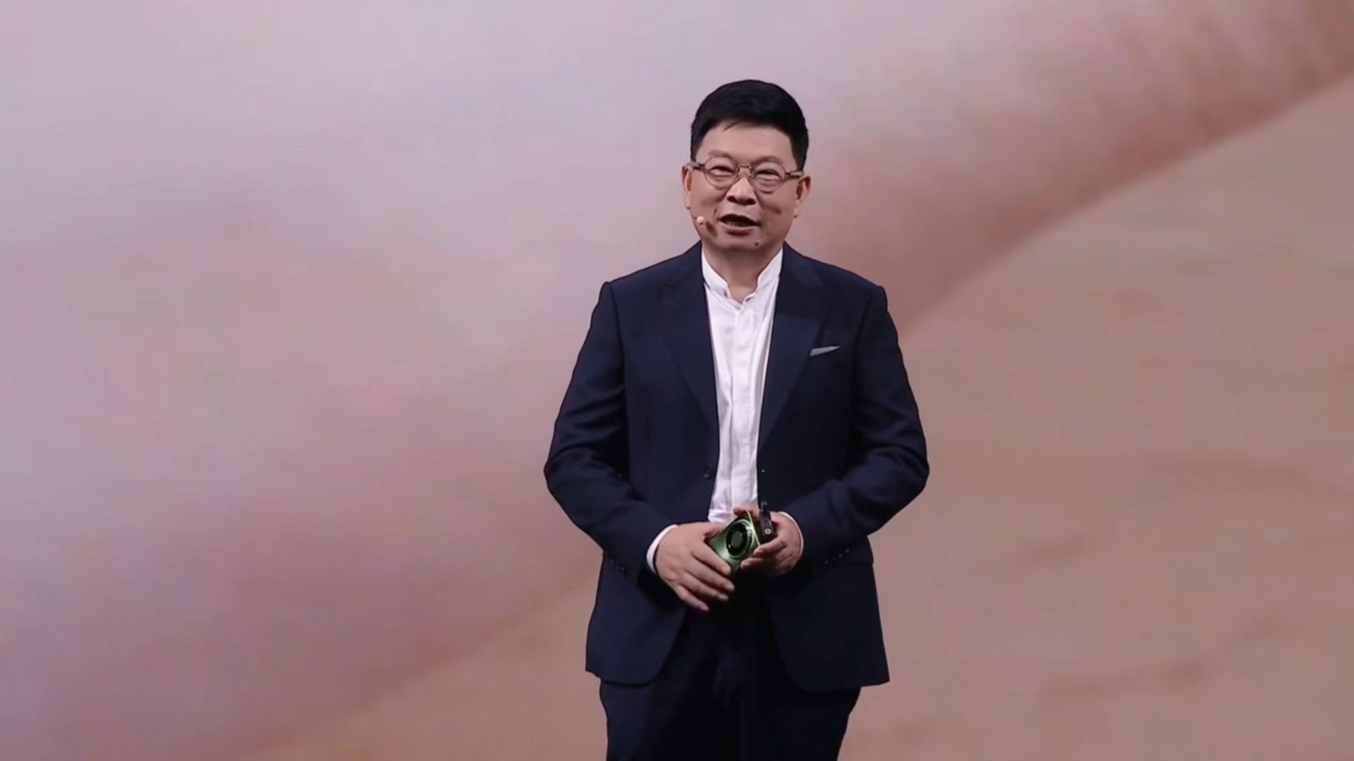 【#余承东回应华为Mate90系列价格#】#余承东称华为Mate90