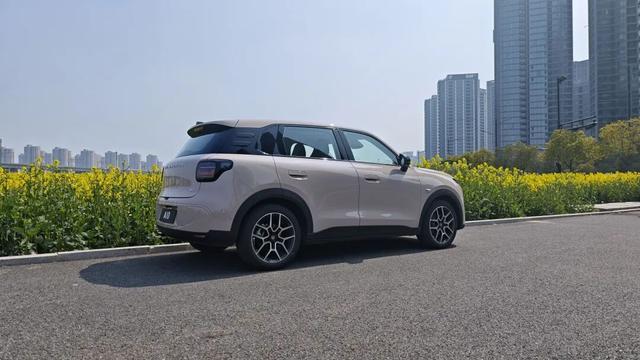 8万级能给你激光雷达,但这不是零跑A10最夯的地方