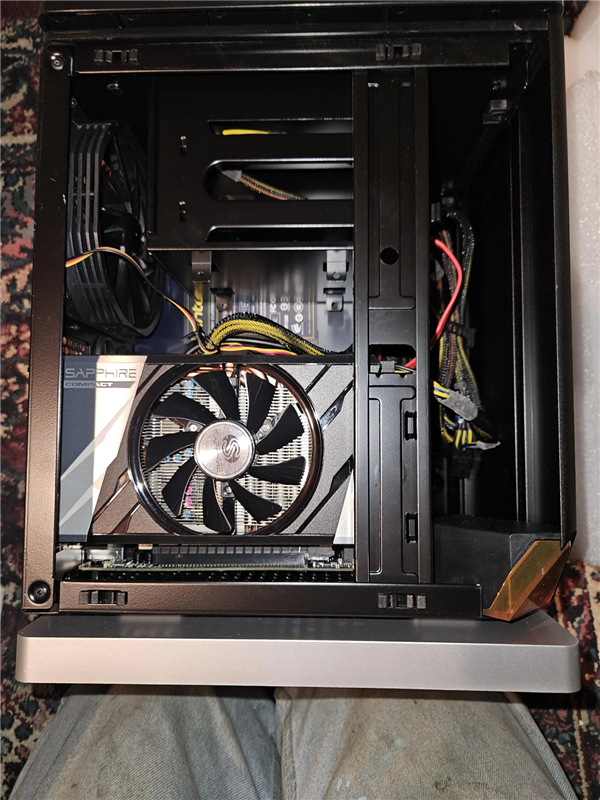 12年从未开机 地下室发现AMD前CEO旧PC!苏姿丰签名+推土机硬件