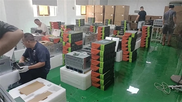 最低炒到4万多 没买后悔没!AI企业大举扫货RTX 5090 普通用户完全没机会了