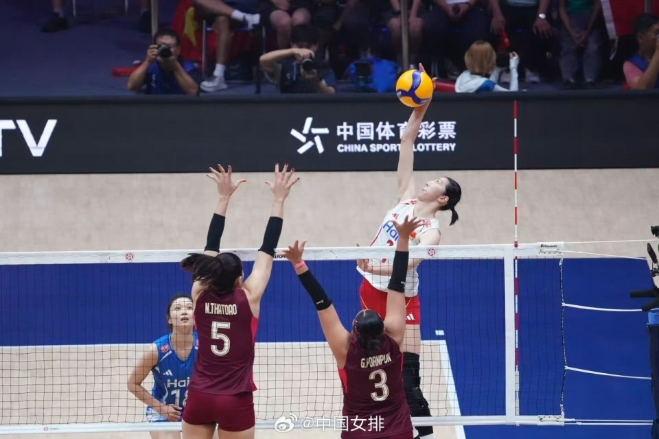 杨毅:中国女排在亚洲也丢了冠军,只能归结为人祸 杨毅:中国女排在亚洲也丢了冠军,只能归结为人祸