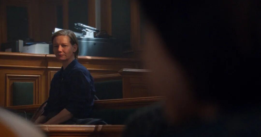 《坠落的审判》