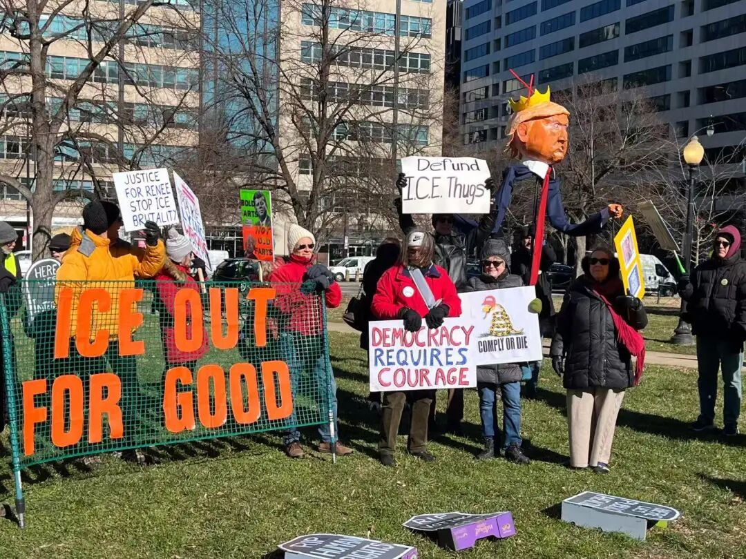 ◆特朗普就任一周年之际,首都华盛顿的示威者举行抗议活动,批评特朗普政府多项国内政策与移民政策。