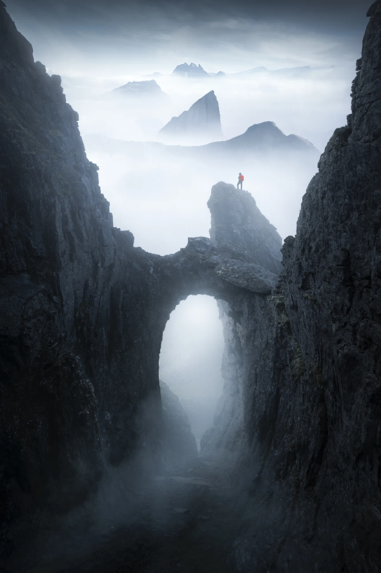 年度最佳图片《The Gate》Filip Hrebenda