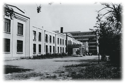 1946年10月,吉林大学前身——东北行政学院哈尔滨校址。
