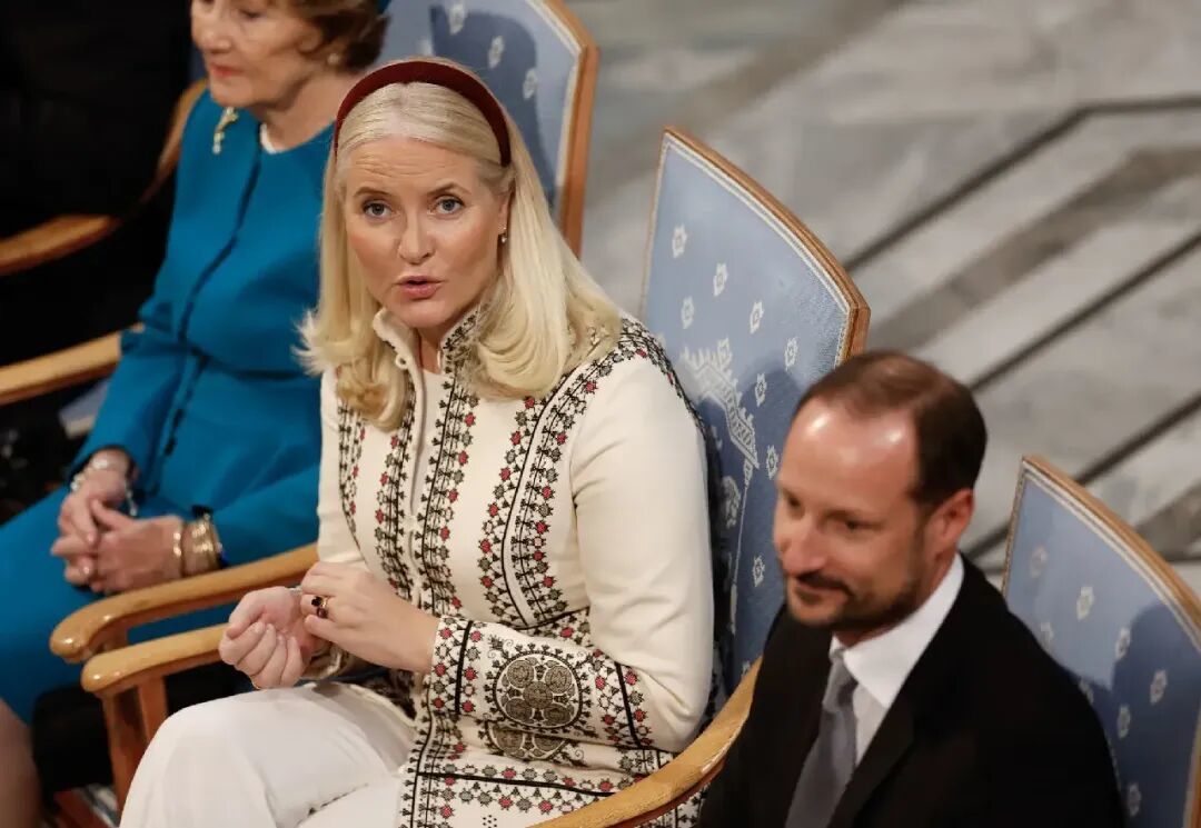 ◆2月2日,挪威王储妃玛丽特发表声明称,对过去与爱泼斯坦的接触感到遗憾。