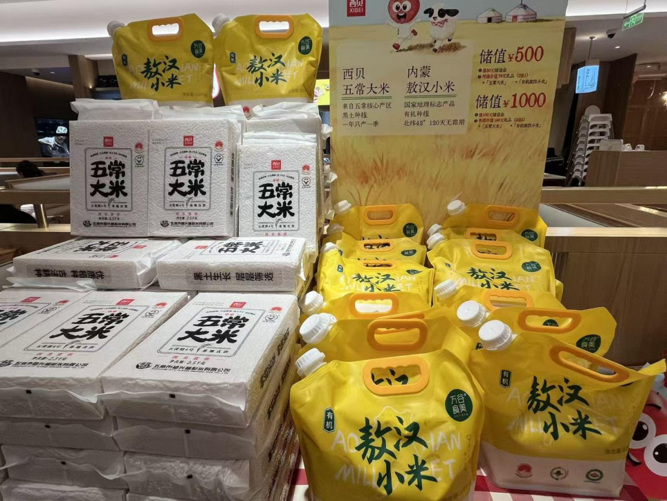 凤凰网《风暴眼》/摄