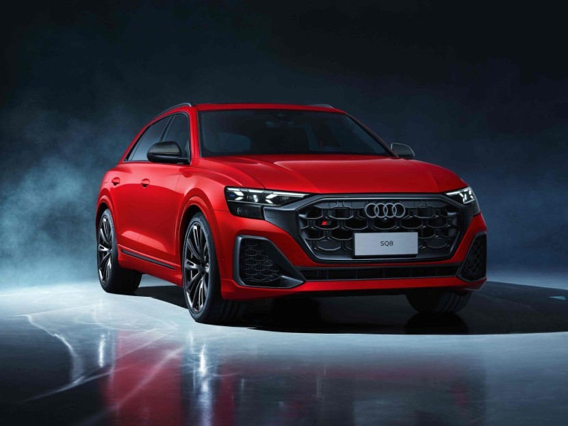 奥迪SQ8凭4.0T V8发动机如何做到4.1秒破百？