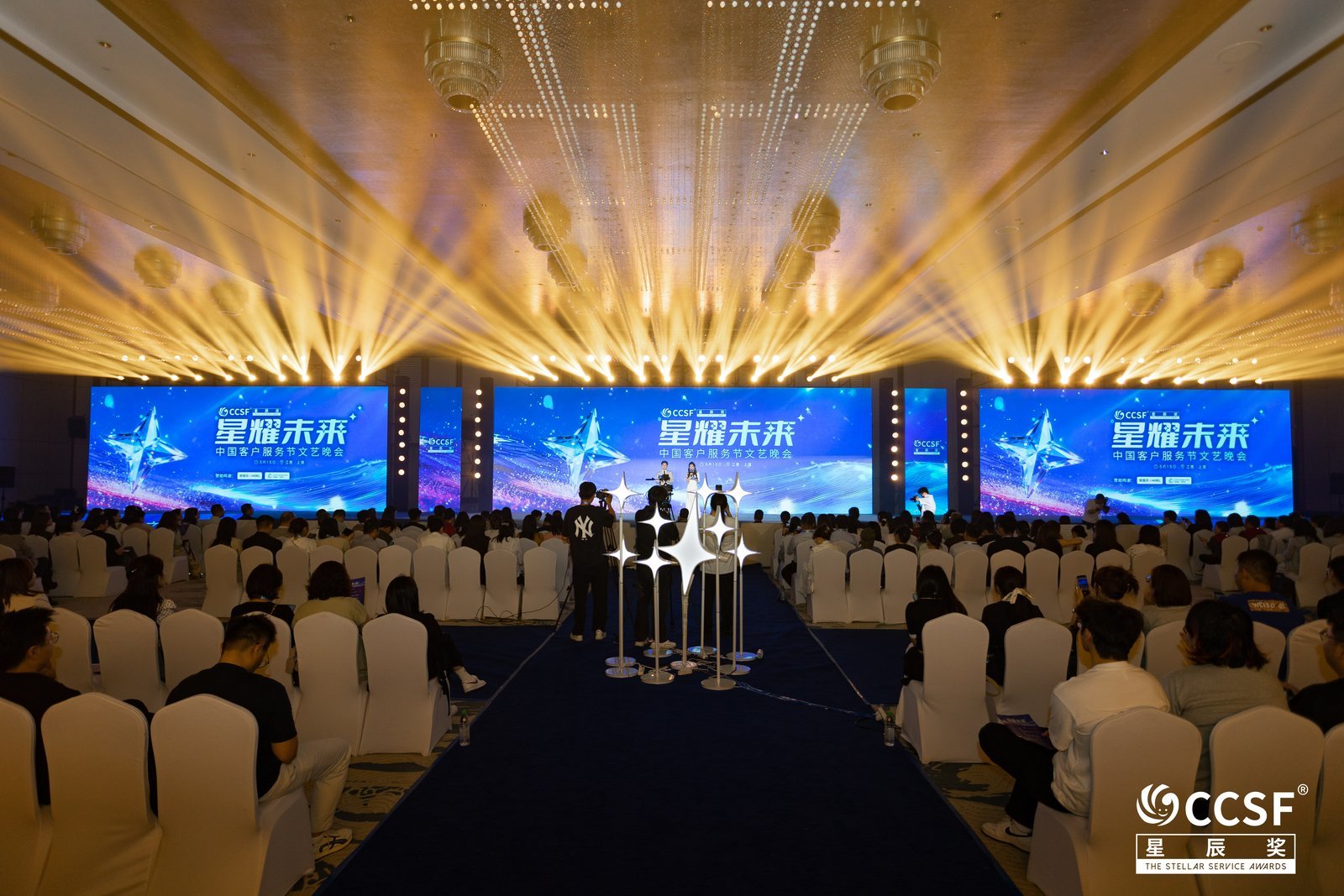 https://x0.ifengimg.com/res/2026/CE275E4E9579CFBF967EB2FB59A64069BE852006_size295_w1600_h1067.jpg