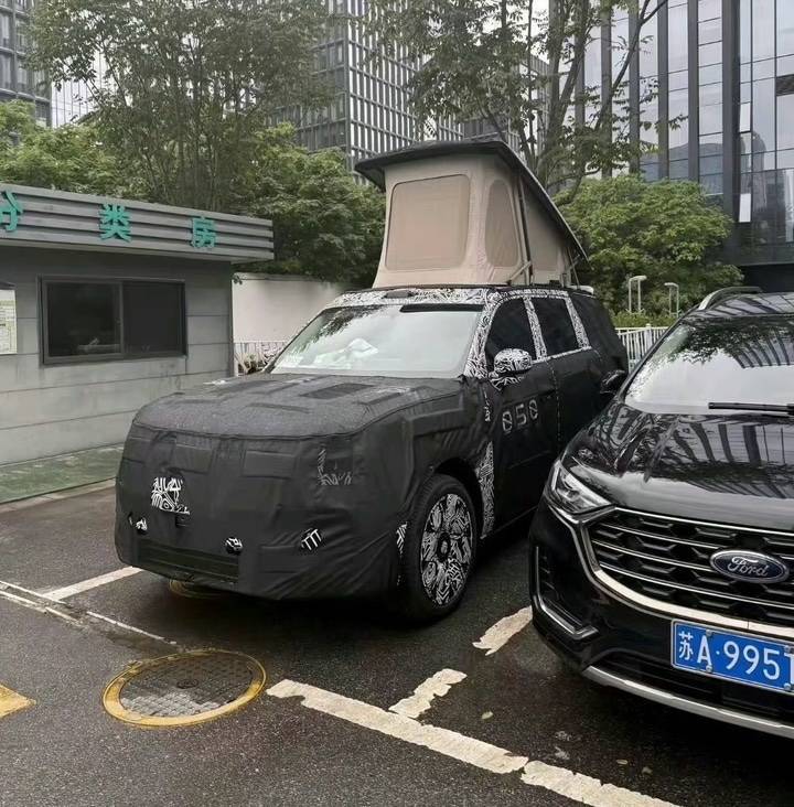 没有天花板的 G 敞篷版回来了,SUV 们正在争夺你的情绪价值