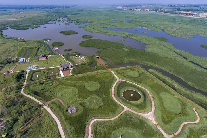 大同桑干河国家湿地公园一角。（新华每日电讯记者杨晨光摄）