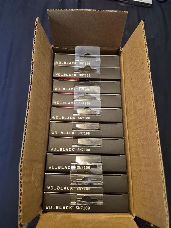 又有东谈主赚大了！网购一块SSD：恶果收到整整一箱十块 血赚1万多