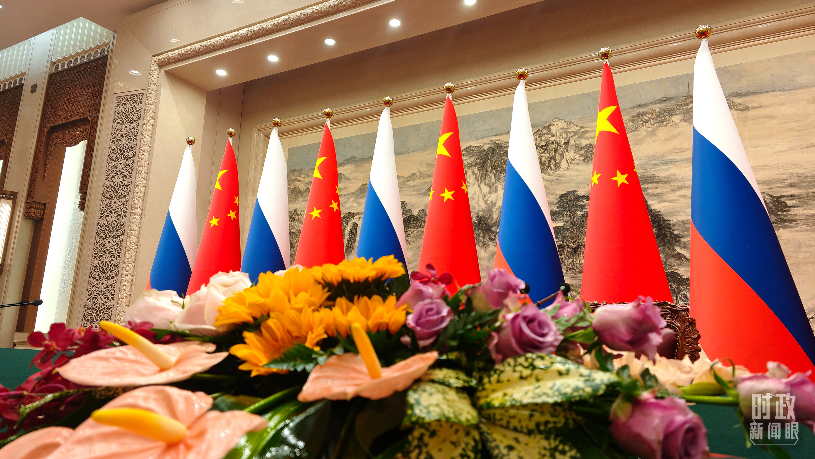 △会谈后,中俄两国元首出席签字仪式并共见记者,这是开始前的现场。(总台央视记者曹亚星拍摄)