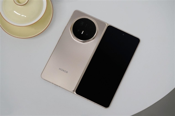 史上最大电池折叠屏旗舰！荣耀Magic V6图赏