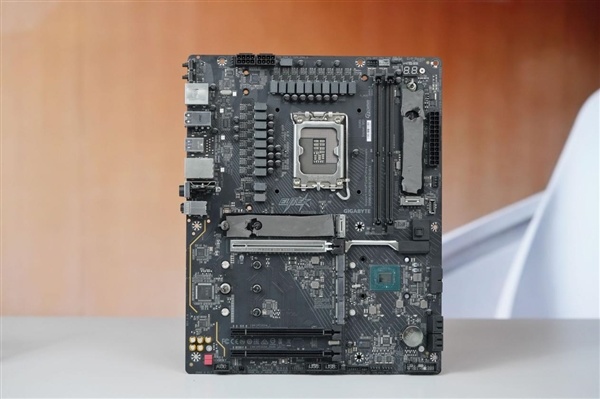 5个M.2插槽堆满！技嘉Z890 AORUS ELITE DUO X主板图赏