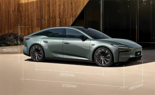 空气悬架杀入20万内 广汽丰田铂智7明日上市：合资品牌首次！