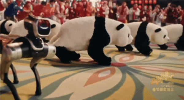 魔法原子就春晚熊猫机器人声明:全球首创 希望尊重知识产权