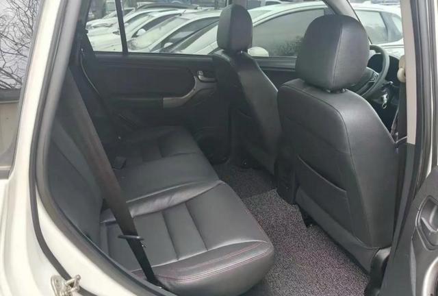 刚拿驾照想买二手车练手，纠结到底多少价位最合适？太贵了心疼花冤枉钱，便宜了又怕各种坑，今天直白聊聊真实经验和稳妥建议-有驾